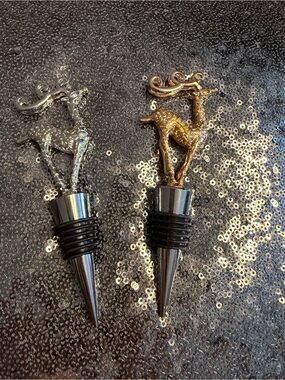 Set of Reindeer Wine Bottle Stoppers, Gold & Silver, New, Never Used, No Box